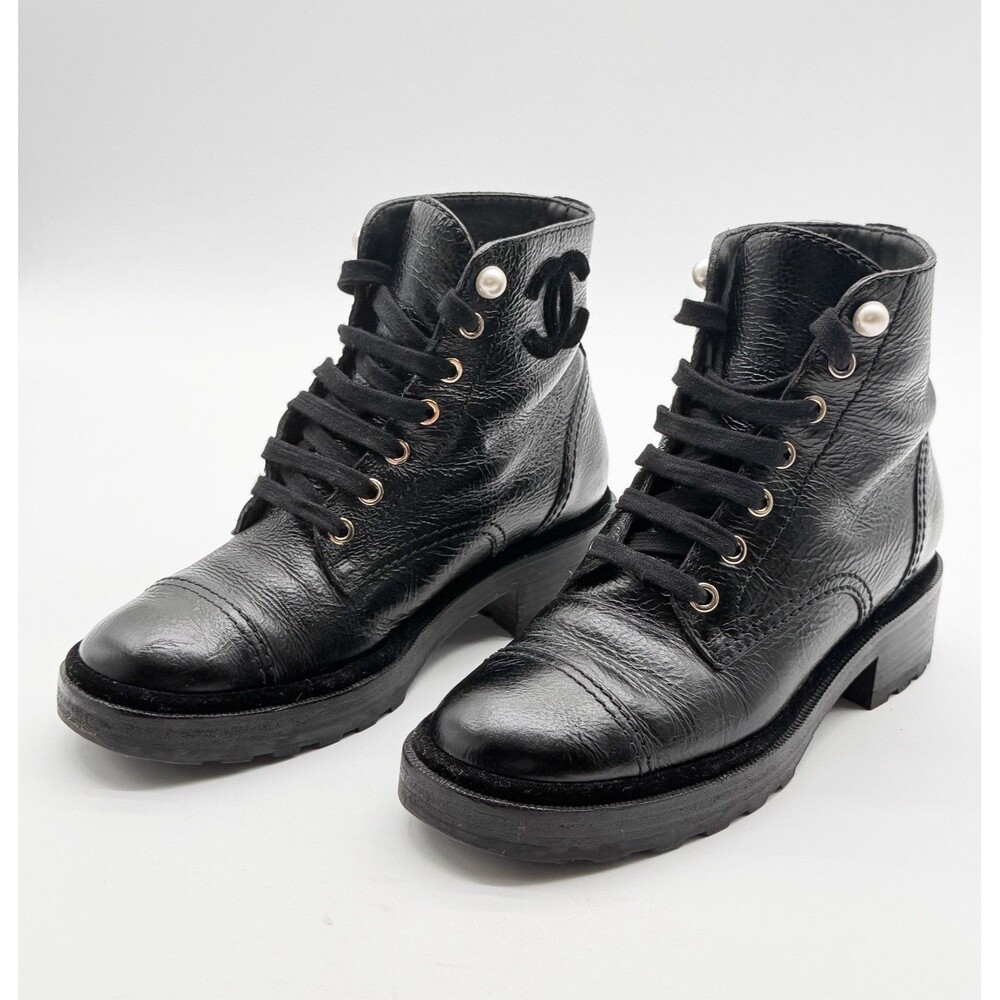 Chanel Interlocking CC Combat Pearl Leather Black Ankle Boots EU 38.5 US 7.5-8